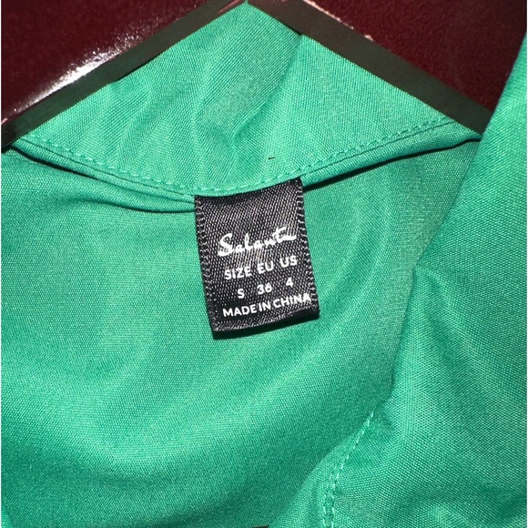 Button-Up Women's Top - Picture 5 of 5